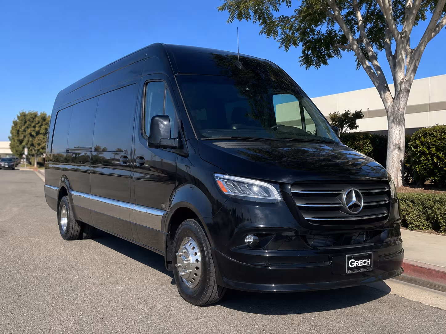 12 passenger sprinter van