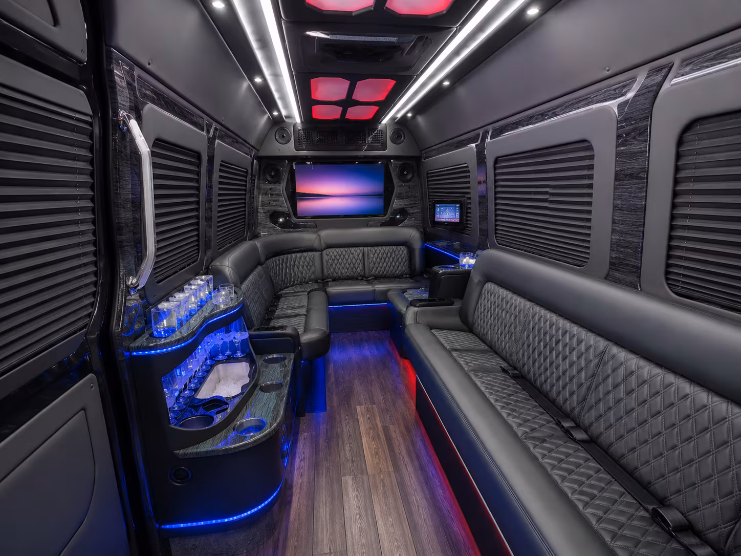 find the perfect transportation for your next airport transfer 3